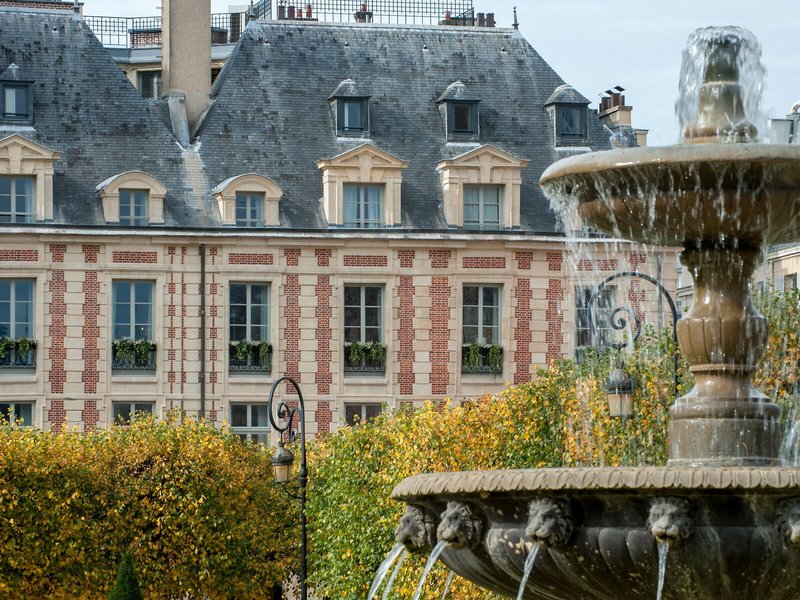 Cour des Vosges 1