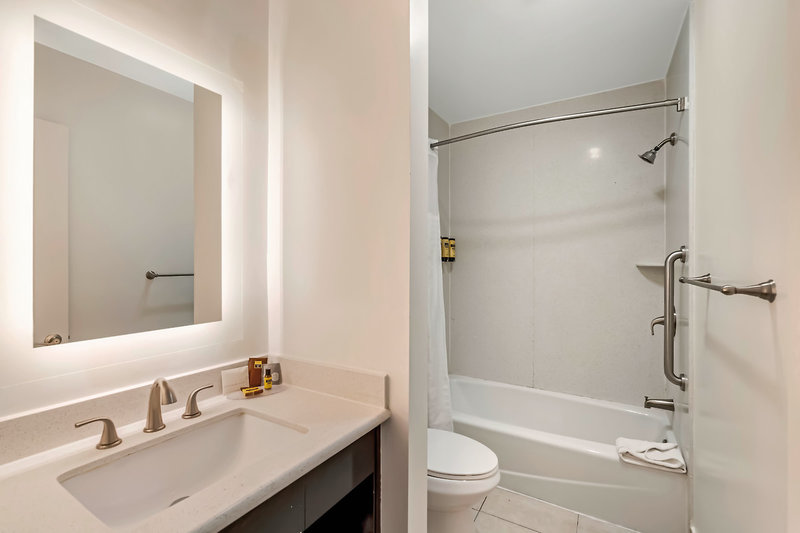 Best Western Plus LA Mid Town Hotel 5