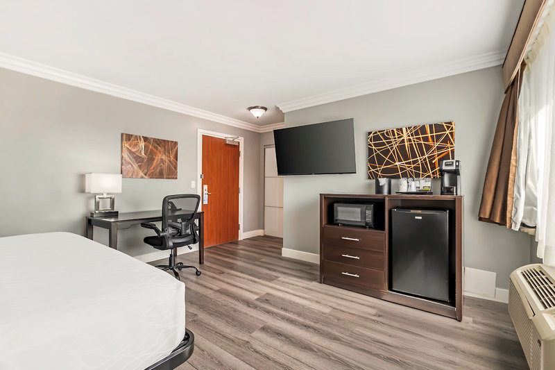 Best Western Plus LA Mid-Town Hotel 3
