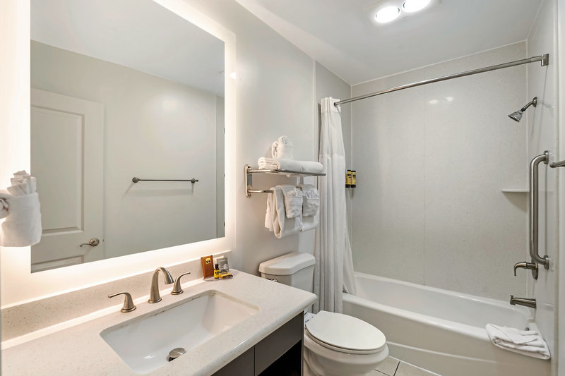 Best Western Plus LA Mid-Town Hotel 10