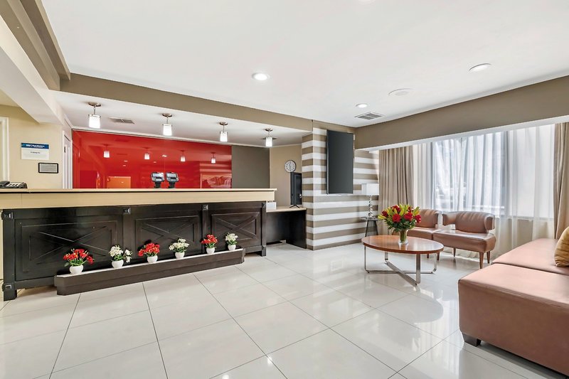 Best Western Plus LA Mid-Town Hotel 16