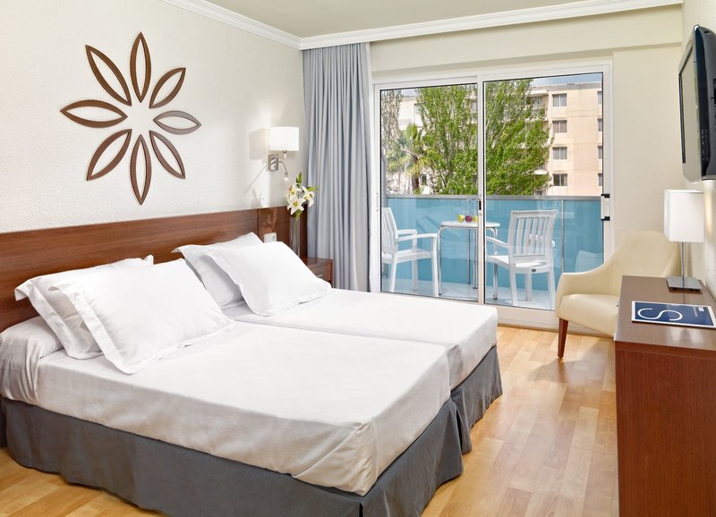 H10 Delfin - Erwachsenenhotel 16 - Room Example