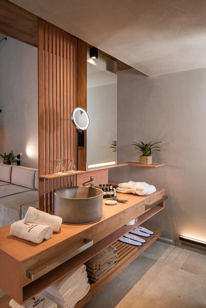 Pilot Amphora Boutique Hotel 14