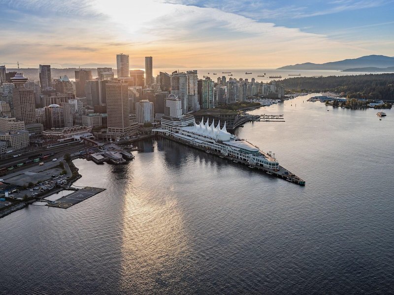 Delta Hotels Vancouver Downtown Suites 2