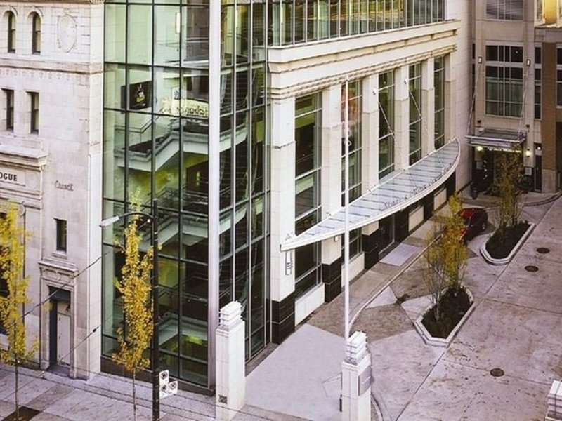 Delta Hotels Vancouver Downtown Suites 5