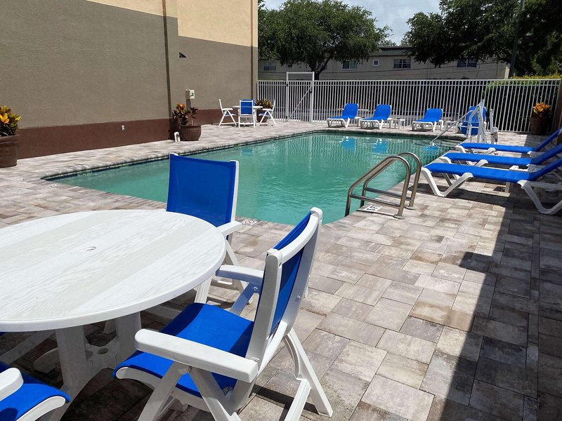 Best Western Tampa 15