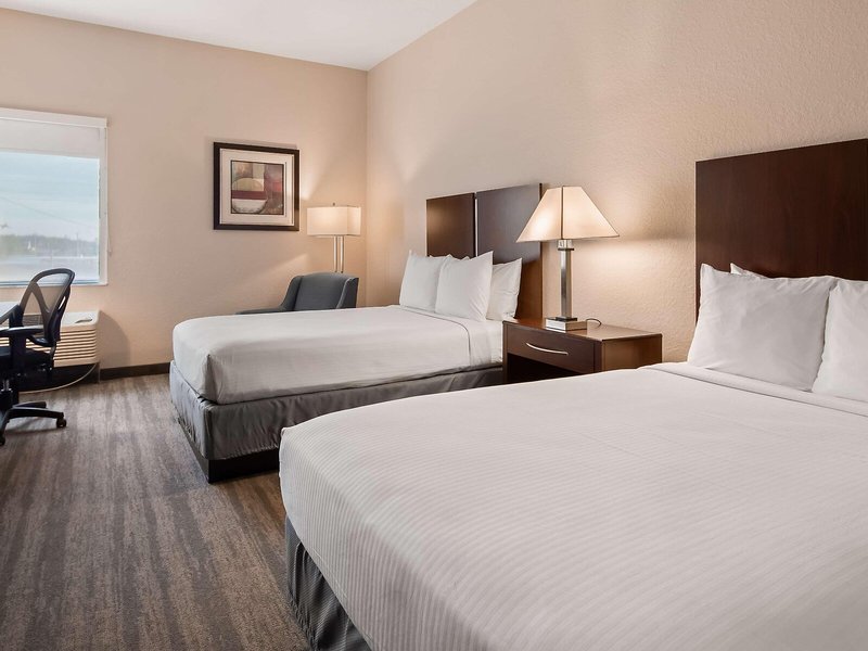 Best Western Tampa 37