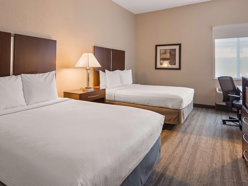 Best Western Tampa 38