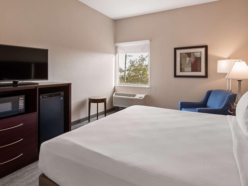 Best Western Tampa 40