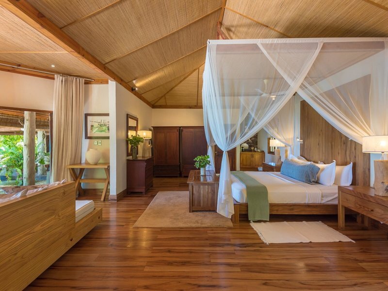 Denis Private Island 40