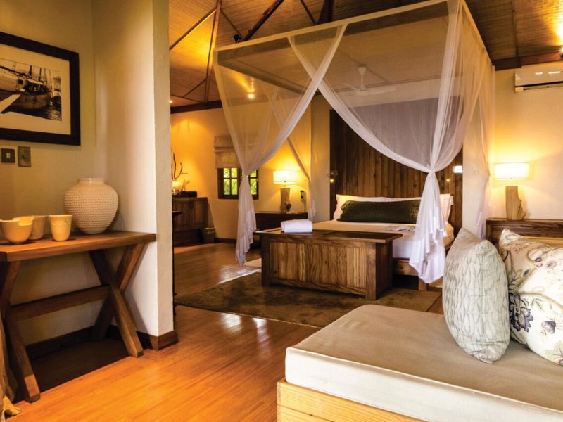 Denis Private Island 44