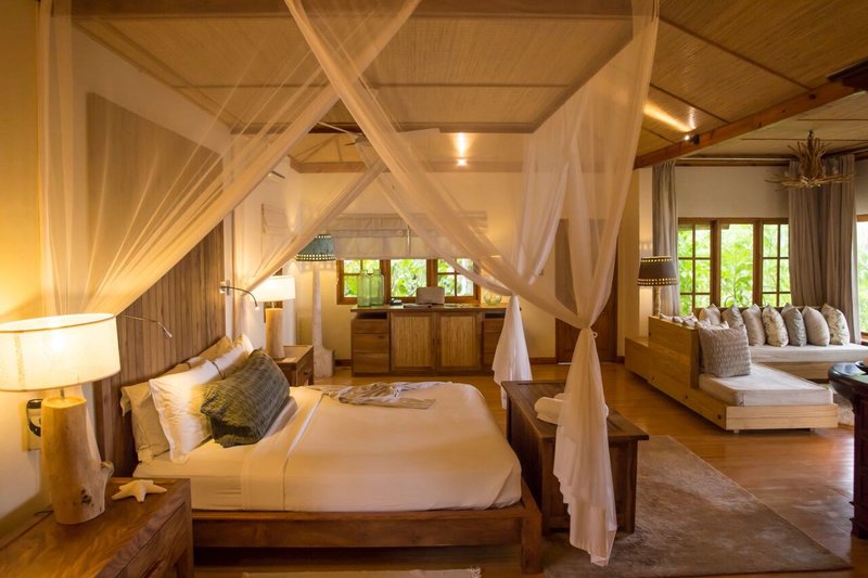 Denis Private Island 6