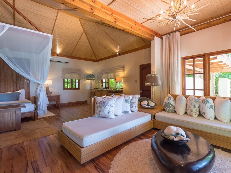 Denis Private Island 35