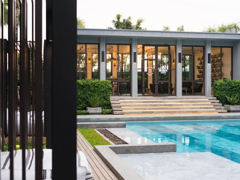 Saturdays Residence By Brown Starling 7