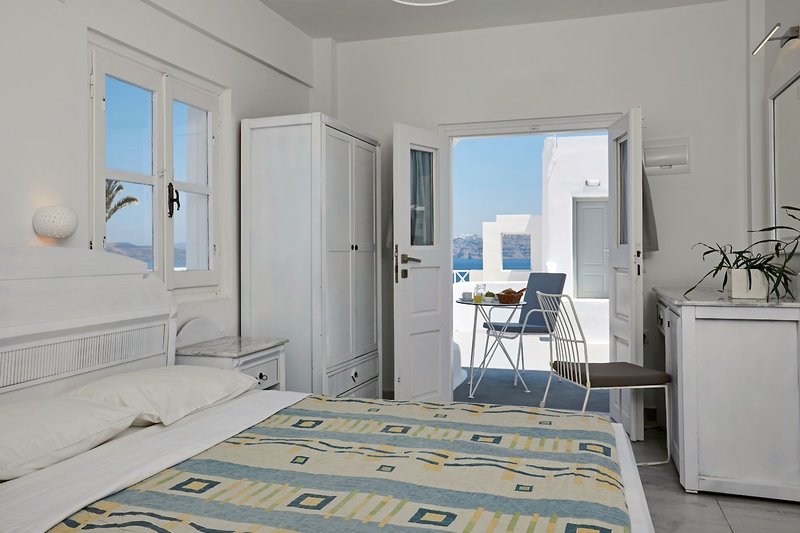 Santorini View Hotel by Highlight 9