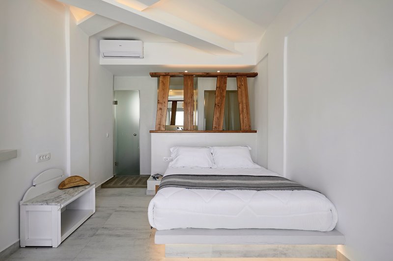 Santorini View Hotel by Highlight 18