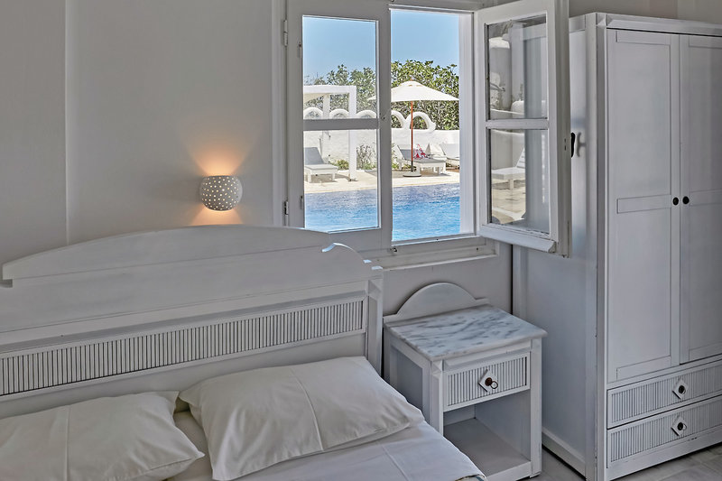 Santorini View Hotel by Highlight 11