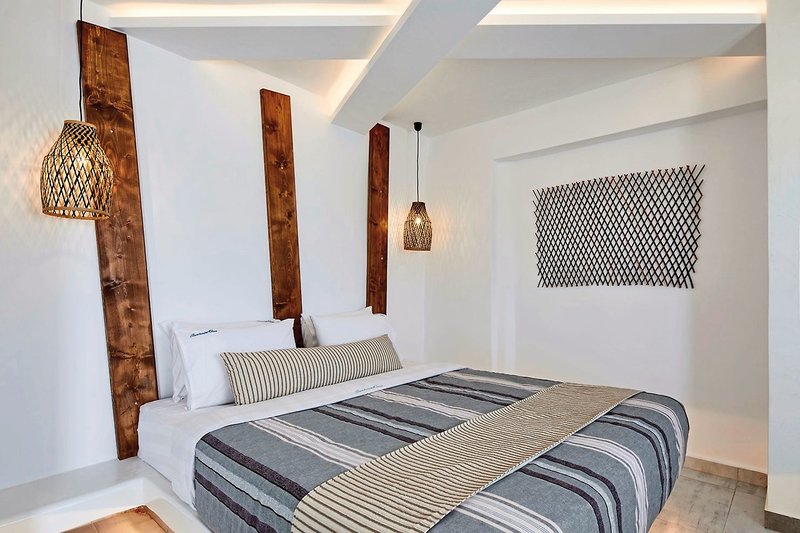 Santorini View Hotel by Highlight 34