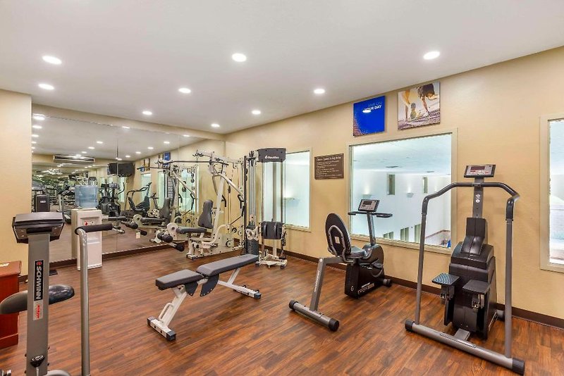 Comfort Inn & Suites Rapid City 2