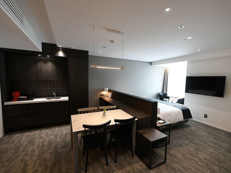 Orakai Daehakro Hotel 11