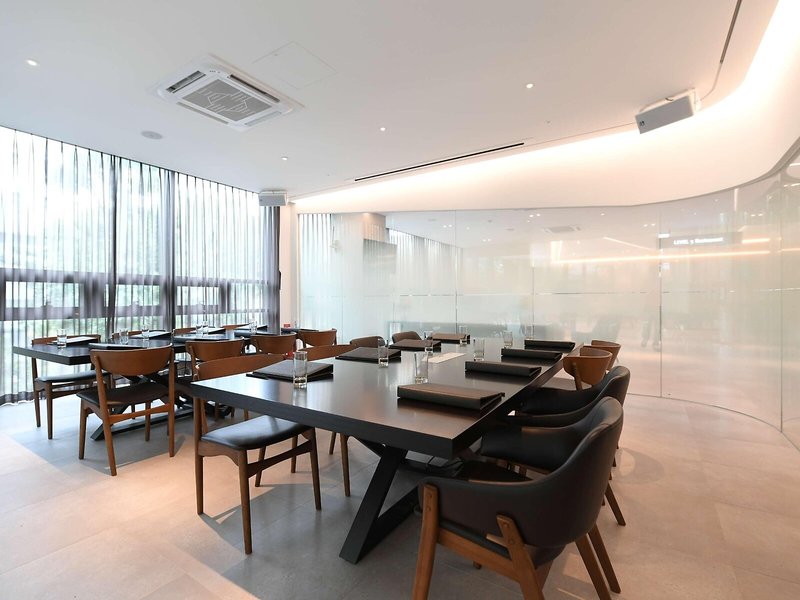 Orakai Daehakro Hotel 12