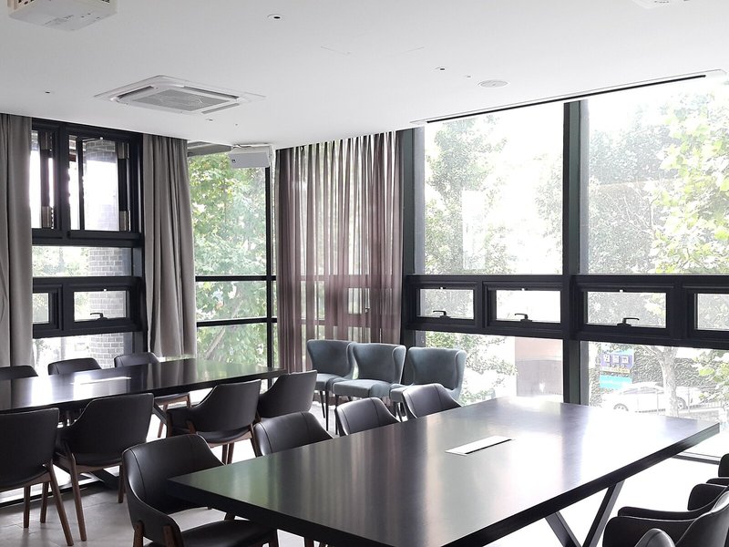 Orakai Daehakro Hotel 13