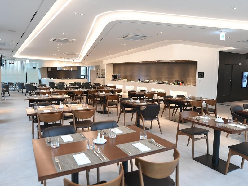 Orakai Daehakro Hotel 15