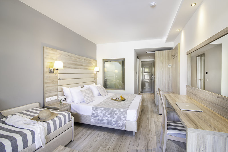 Dionysos Hotel & Suites 10