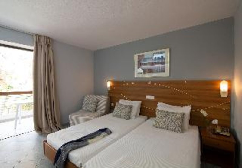 Dionysos Hotel & Suites 14