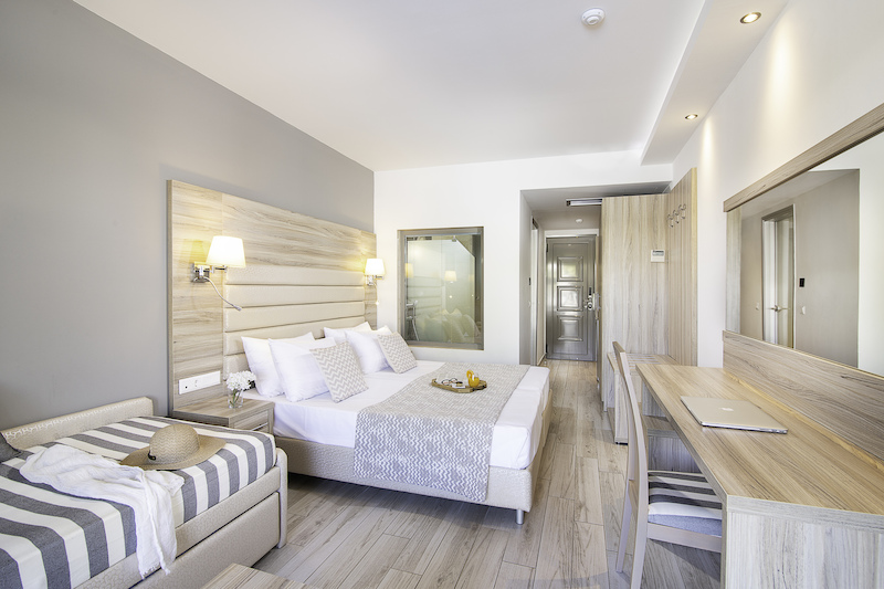 Dionysos Hotel & Suites 10
