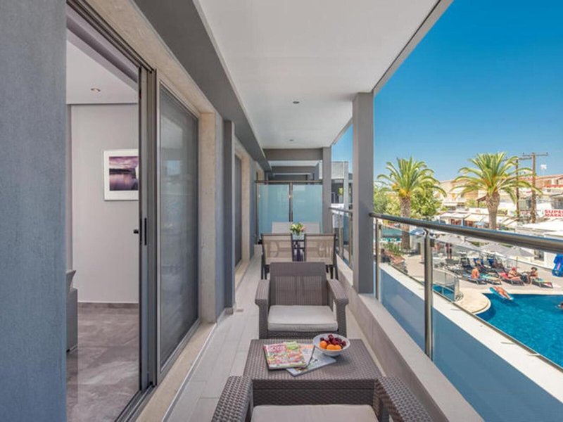 Dionysos Hotel & Apartments 17