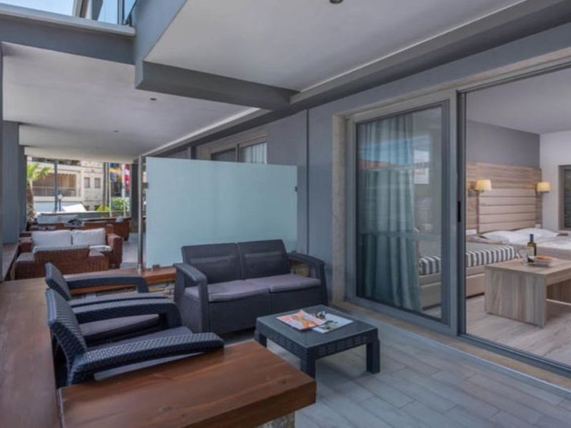 Dionysos Hotel & Apartments 18
