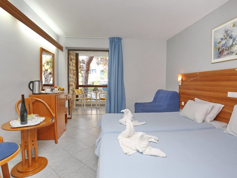 Dionysos Hotel & Apartments 35