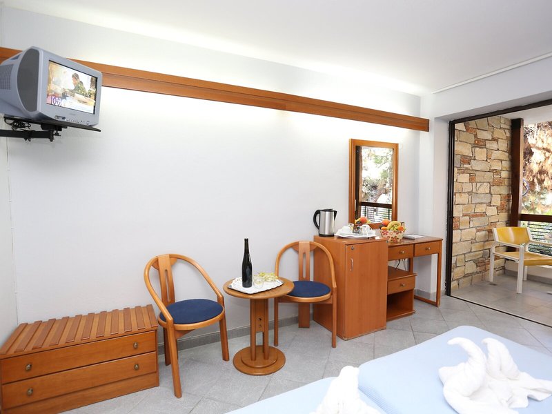 Dionysos Hotel & Apartments 36