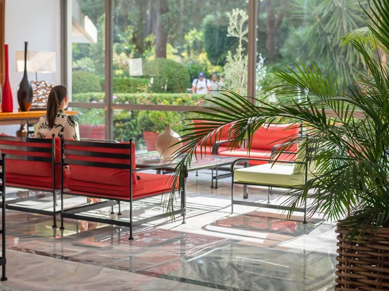 Dionysos 13 - Terrace