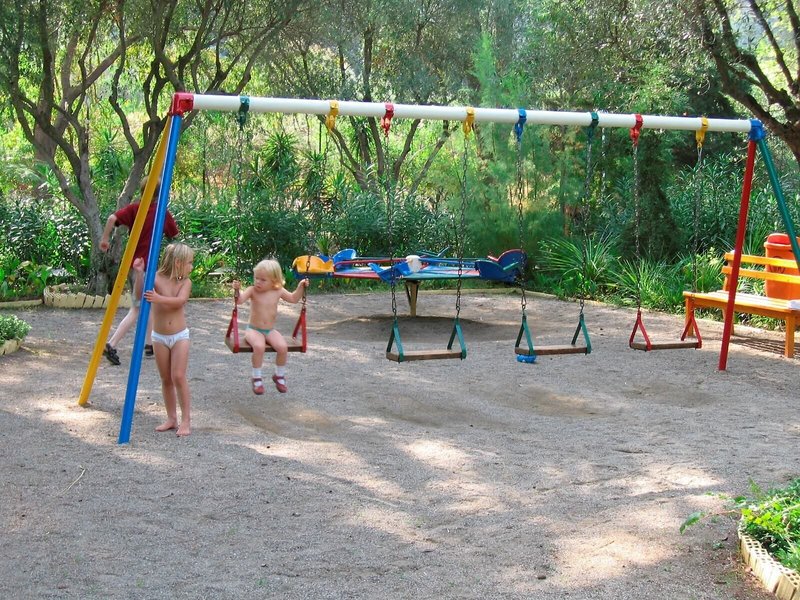 Dionysos 34 - Family