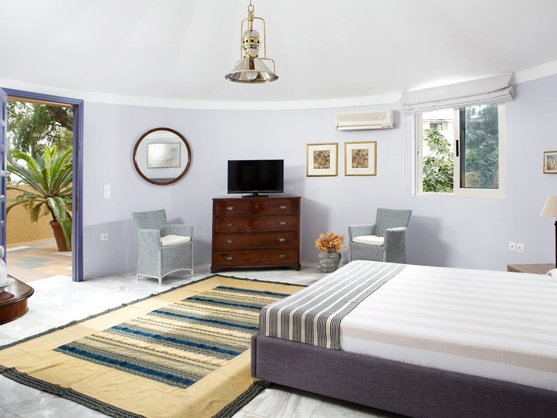 Dionysos 36 - Room Example