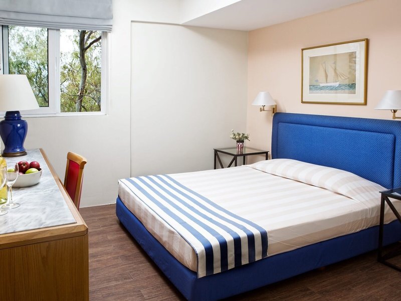 Dionysos 42 - Room Example