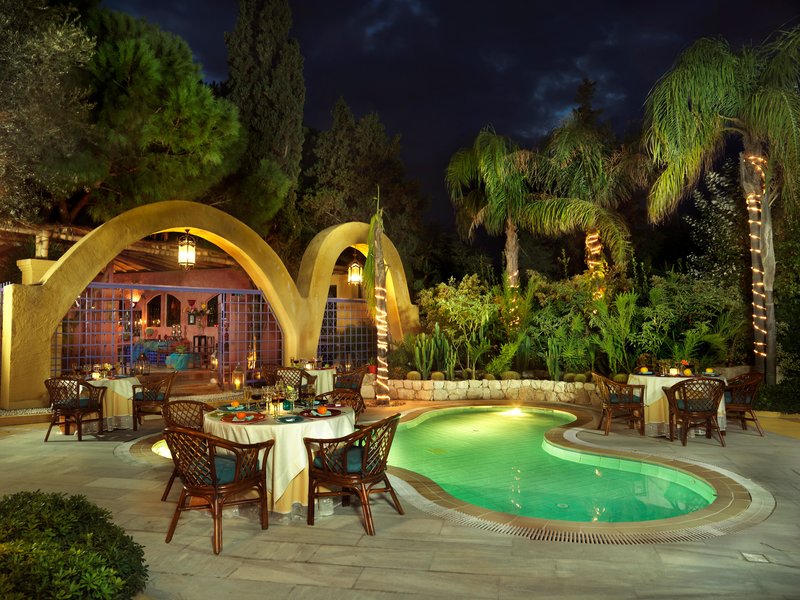 Dionysos Hotel 38