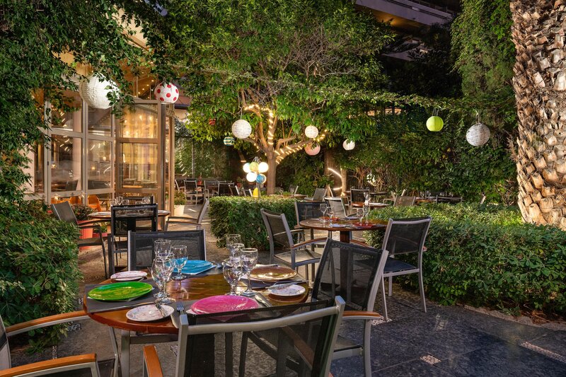 Dionysos Hotel 44