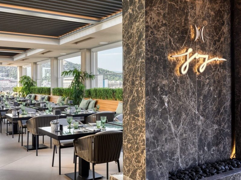 Divani Caravel 18