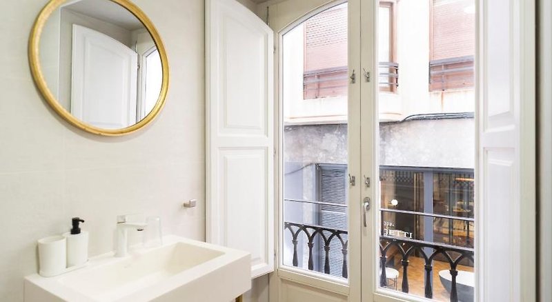 Blanq Comedias 1 - Bathroom Example
