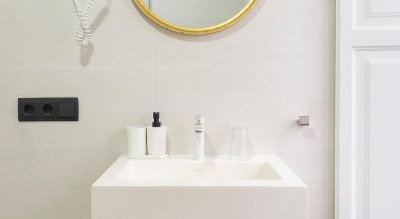 Blanq Comedias 4 - Room Example