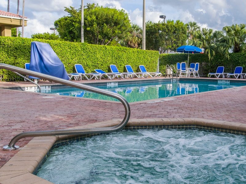 Comfort Suites Miami - Kendall 10