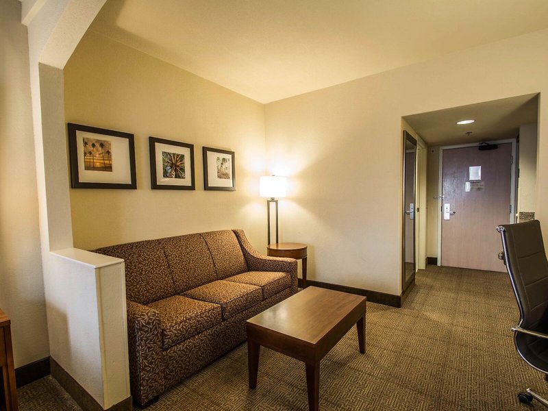 Comfort Suites Miami - Kendall 11