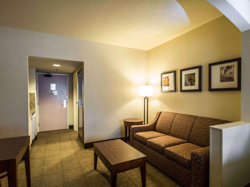 Comfort Suites Miami - Kendall 47
