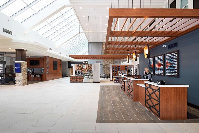 Crowne Plaza Hotel Madison
