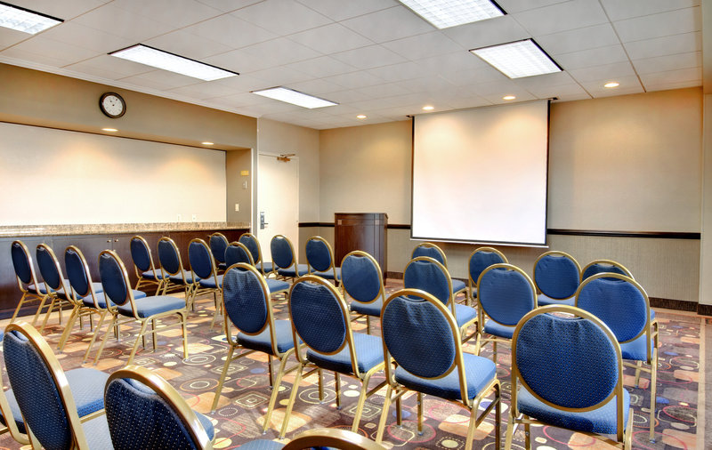 DoubleTree by Hilton Orange County Airport 3