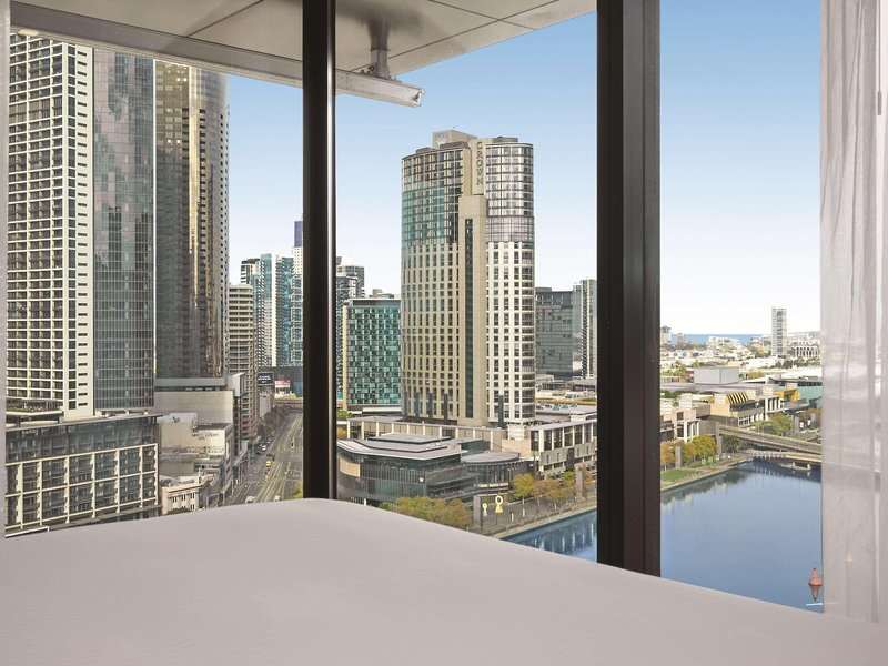 Vibe Hotel Melbourne 3