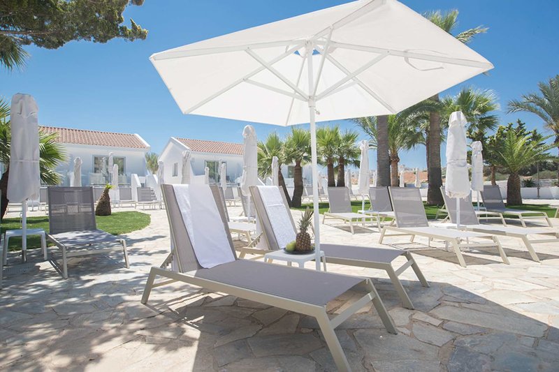 Bohemian Gardens Hotel 2